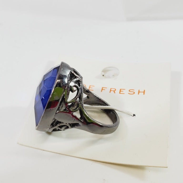 Blue Gemstone Ring Size 7 Joe Fresh - Image 2