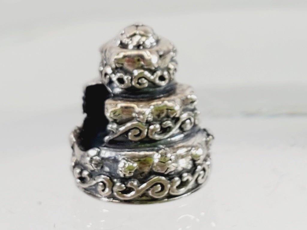 Vintage Bead for Your Add-A-Bead Bracelet - Image 2