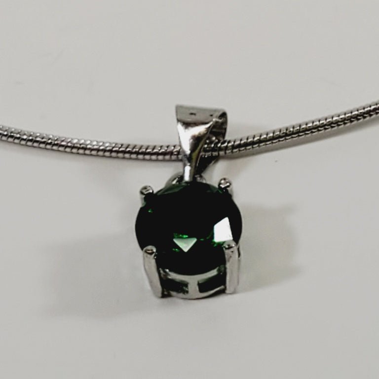 Green Crystal Pendant 20" Necklace - Image 2