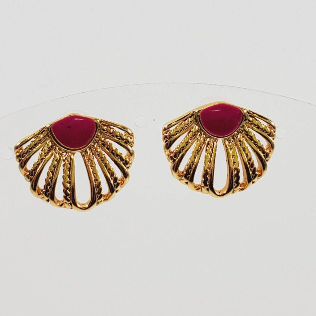 1980's Vintage Shell Shaped Earrings