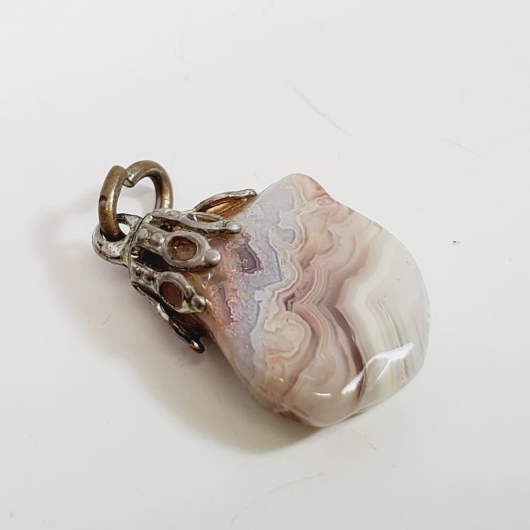 Vintage Lacey Agate Pendant - Image 3